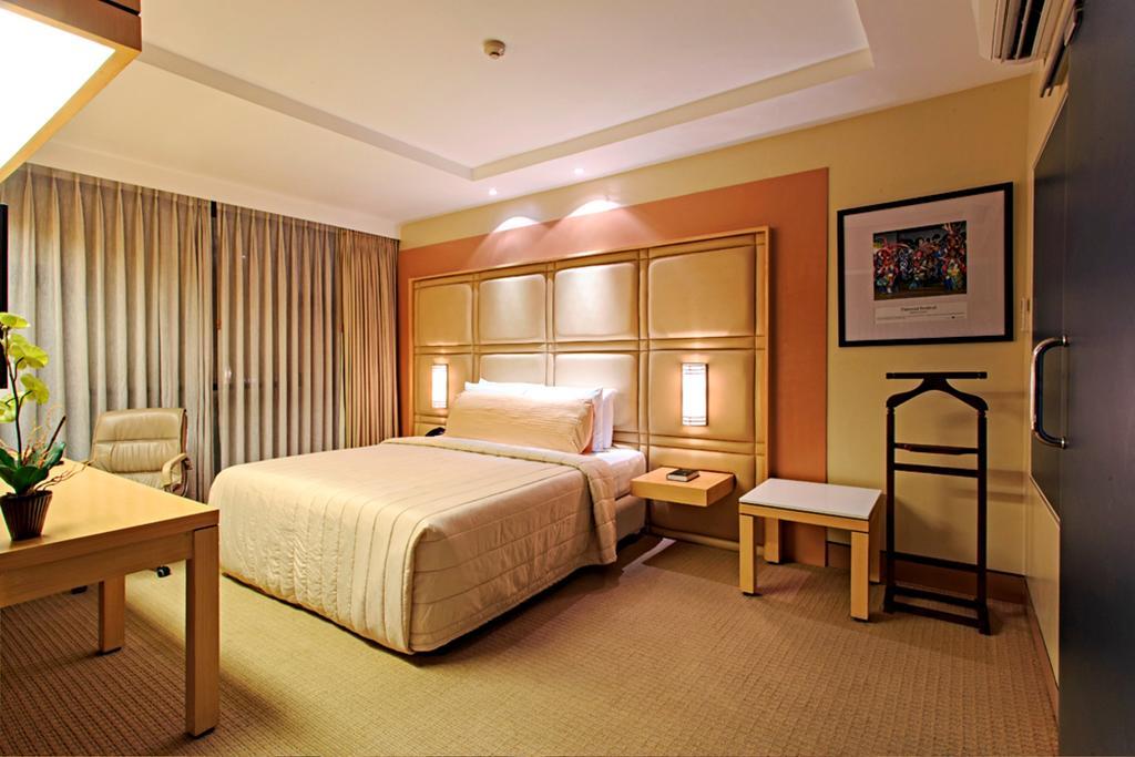 Cebu Parklane International Hotel Экстерьер фото