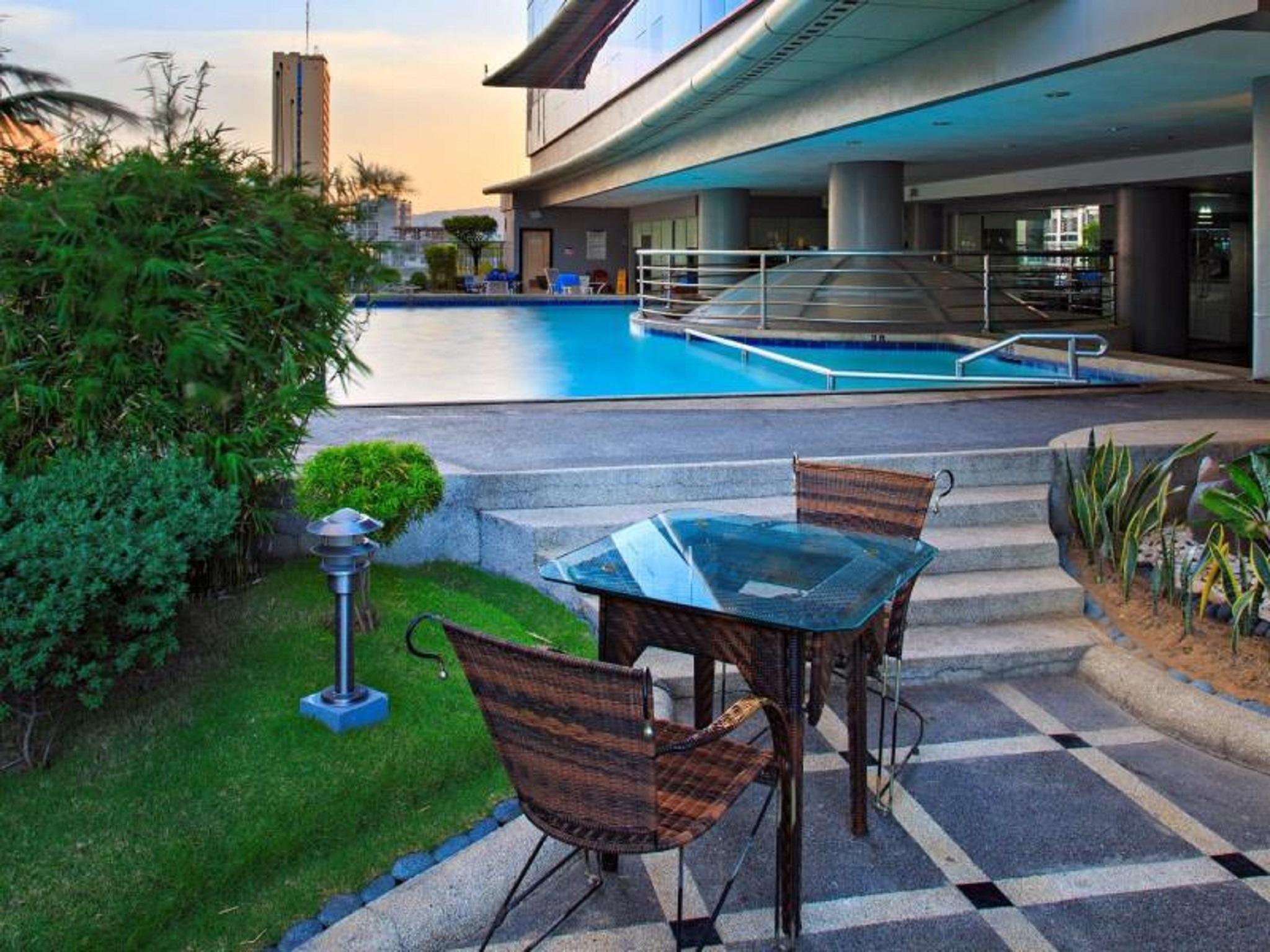Cebu Parklane International Hotel Экстерьер фото