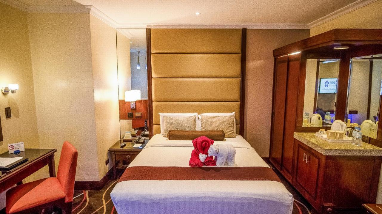 Cebu Parklane International Hotel Экстерьер фото