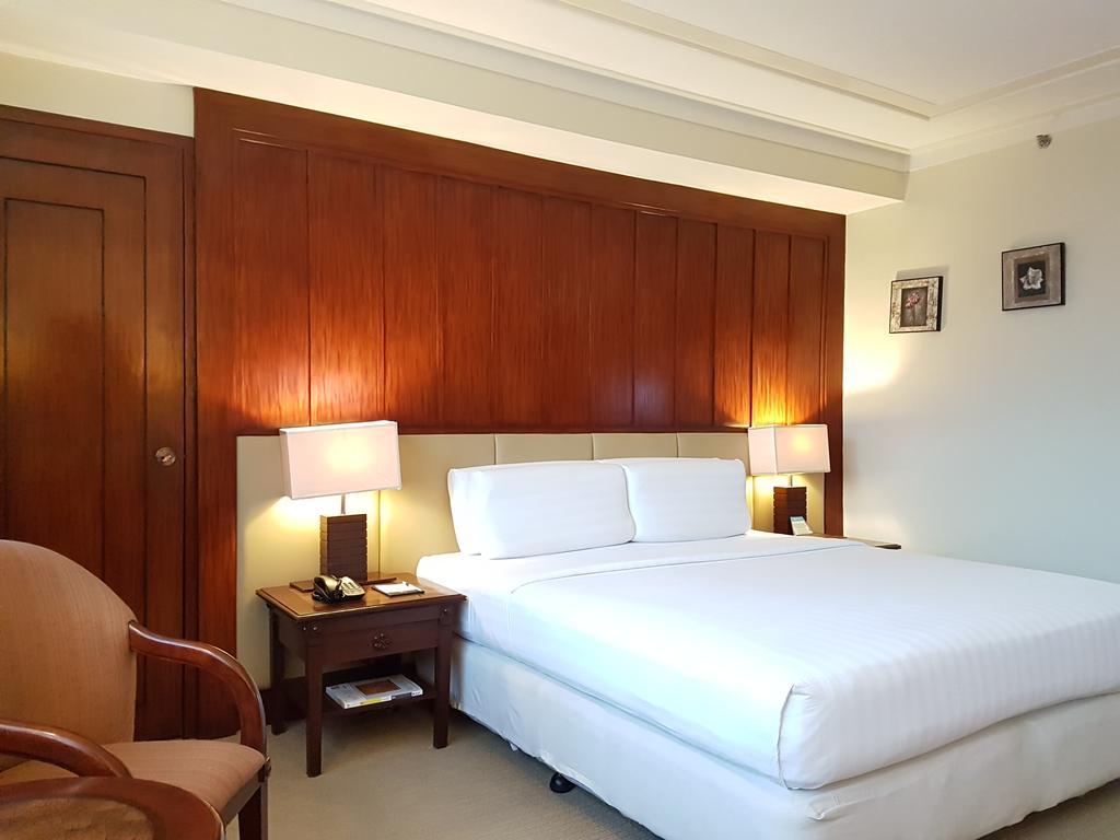 Cebu Parklane International Hotel Экстерьер фото