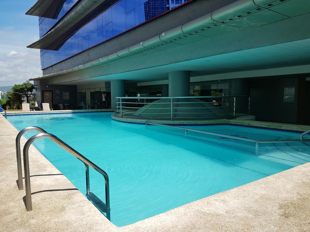 Cebu Parklane International Hotel Экстерьер фото