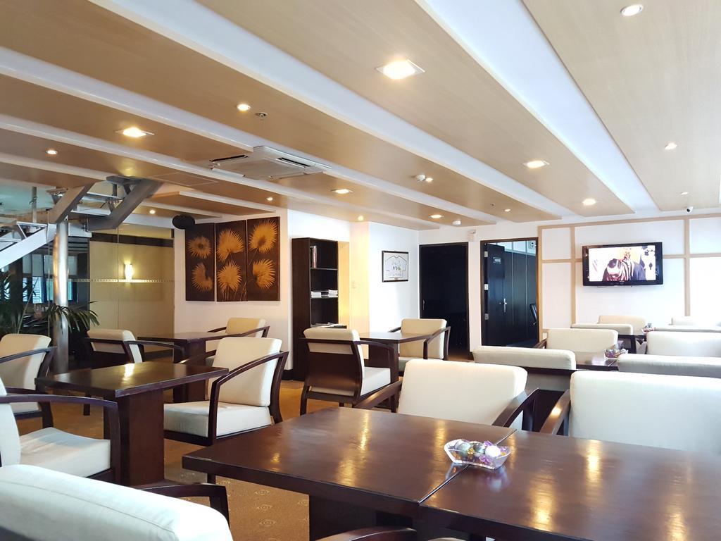 Cebu Parklane International Hotel Экстерьер фото