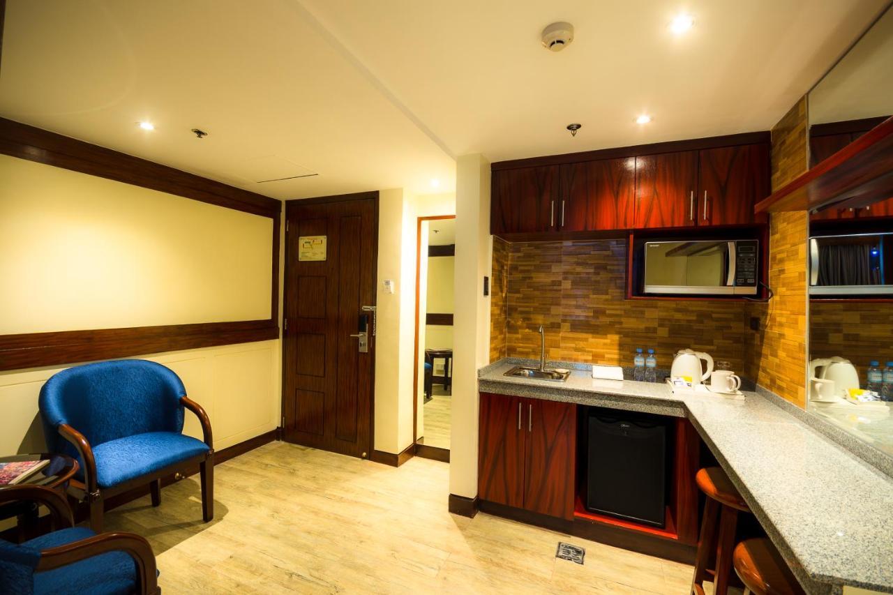 Cebu Parklane International Hotel Экстерьер фото